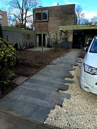 Projectvoorbeeld -Ontwerp voortuin en oprit